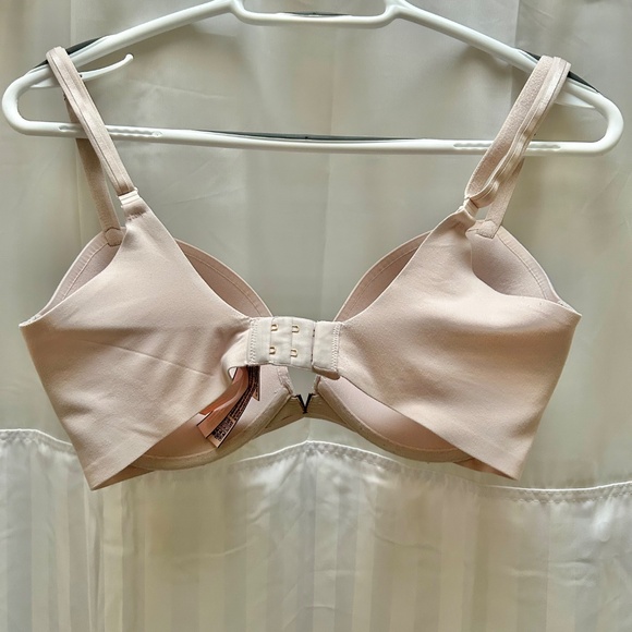 VICTORIA'S SECRET Push Up Underwire - Picture 2 of 3